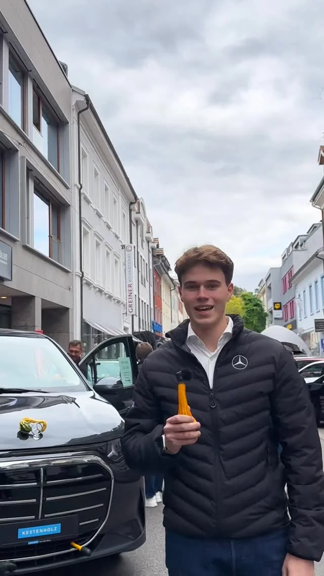 Das war das Herbstfest Lörrach 2026! 🎃🍂

Zwei Tage voller Leben in der Lörracher Innenstadt! Von bunten Marktständen über kulinarische Angebote &  kreative Mitmach-Aktionen bis hin zur Automeile gab es jede Menge zu entdecken. 🚗✨

Danke an alle, die dabei waren, mitgemacht und dieses Wochenende mit Leben gefüllt haben – an unsere Besucherinnen und Besucher genauso wie an alle  Händler, Gastronomen und Partner. ❤️

Schön, dass ihr da wart!